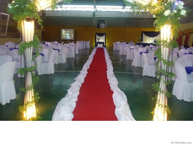 Entrada dos noivos sem colunas